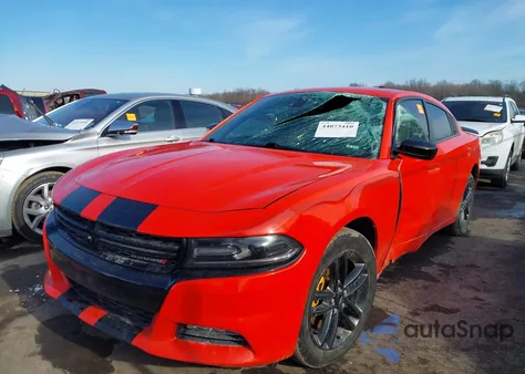 2019 Dodge Charger Sxt Awd z USA, uszkodzony, nr VIN 2C3CDXJG6KH577298